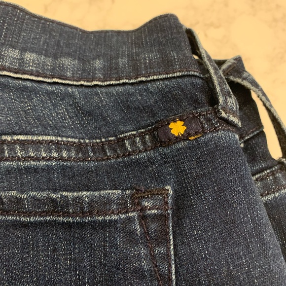 Lucky Brand, women’s size 0/25 super stretchy denim - Picture 4 of 8